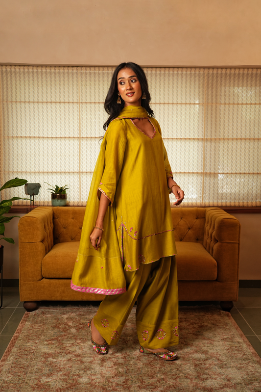 Antara Raahi — Chartreuse | Kurta Set