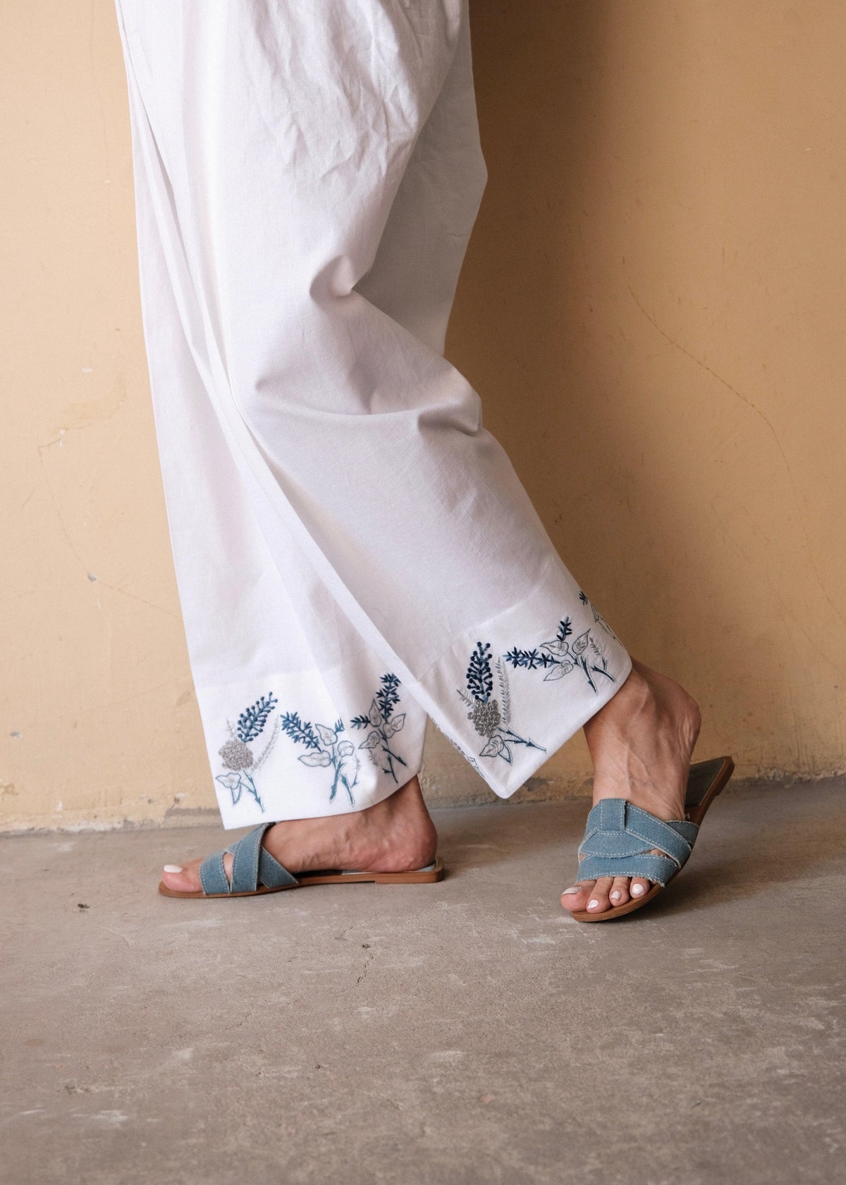 White Urmul Handloom Cotton Salwar With Indigo Grey Floral Embroidery