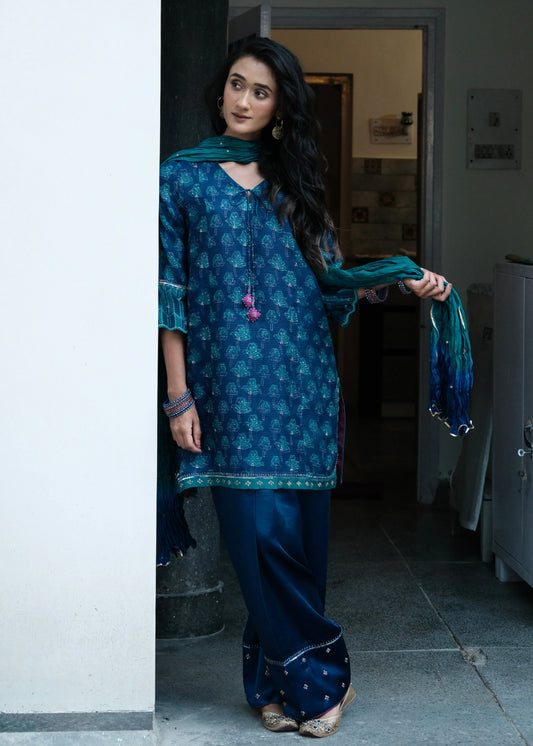 Lotus Pond · Kurta Set