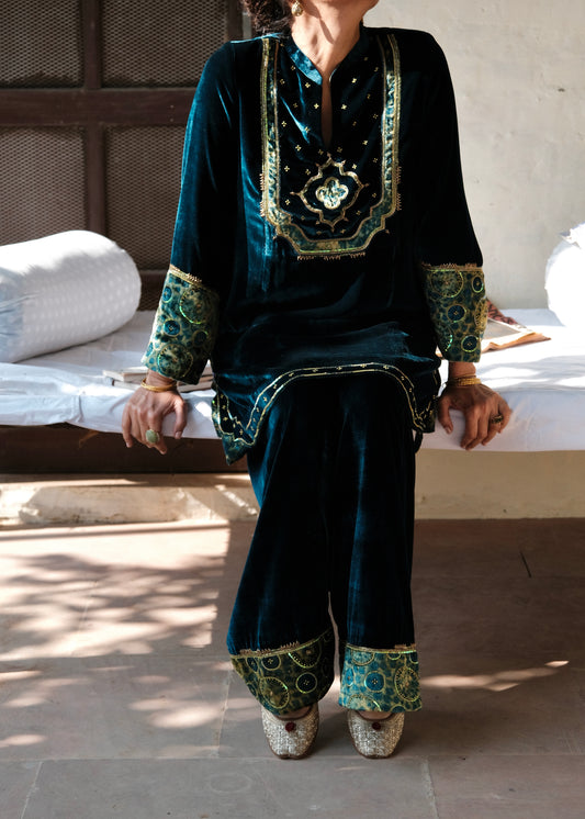 Ibtidā Teal Velvet Kurta with Ajrakh Mosaic Yoke & Farshi Salwar