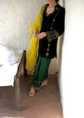 Ibtidā Emerald Velvet Kurta Set with Floral-Tile Embroidery & Chartreuse Dupatta