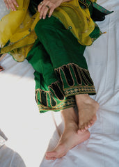 Ibtidā Emerald Velvet Kurta Set with Floral-Tile Embroidery & Chartreuse Dupatta