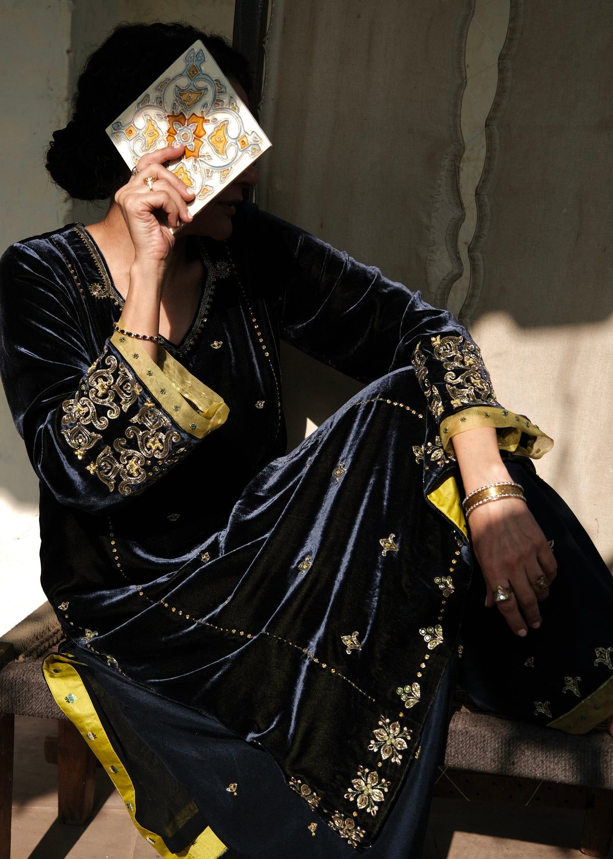 Ibtidā Navy–Green Velvet Kurta with Tile Motifs and Lime Organza Dupatta