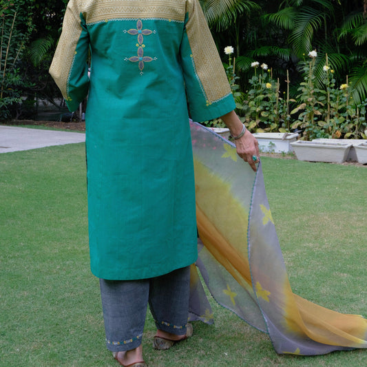Emerald hand embroidered mangalgiri kurta with rounded hem, grey mangalgiri salwar and shibori kota doria dupatta
