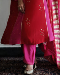 Red fuschia colour block kurta and salwar with lehriya organza dupatta