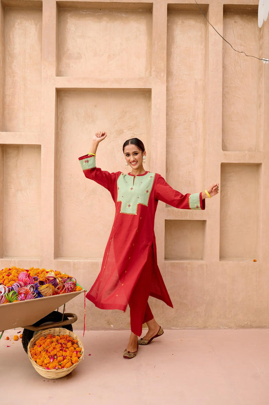 Rust mangalgiri cotton kurta and pants set with geeen booti yoke - Sohni