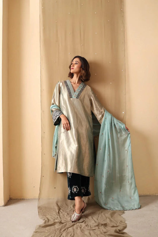 Tissue kurta with anaar booti velvet pants and aqua silk dupatta - Sohni