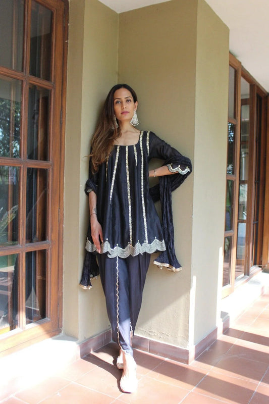 Black chanderi short kalidaar kurta with dhoti salwar and crushed silk dupatta - Sohni