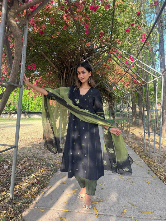 Black mangalgiri kurta with striped salwar and kota shibori dupatta - Sohni