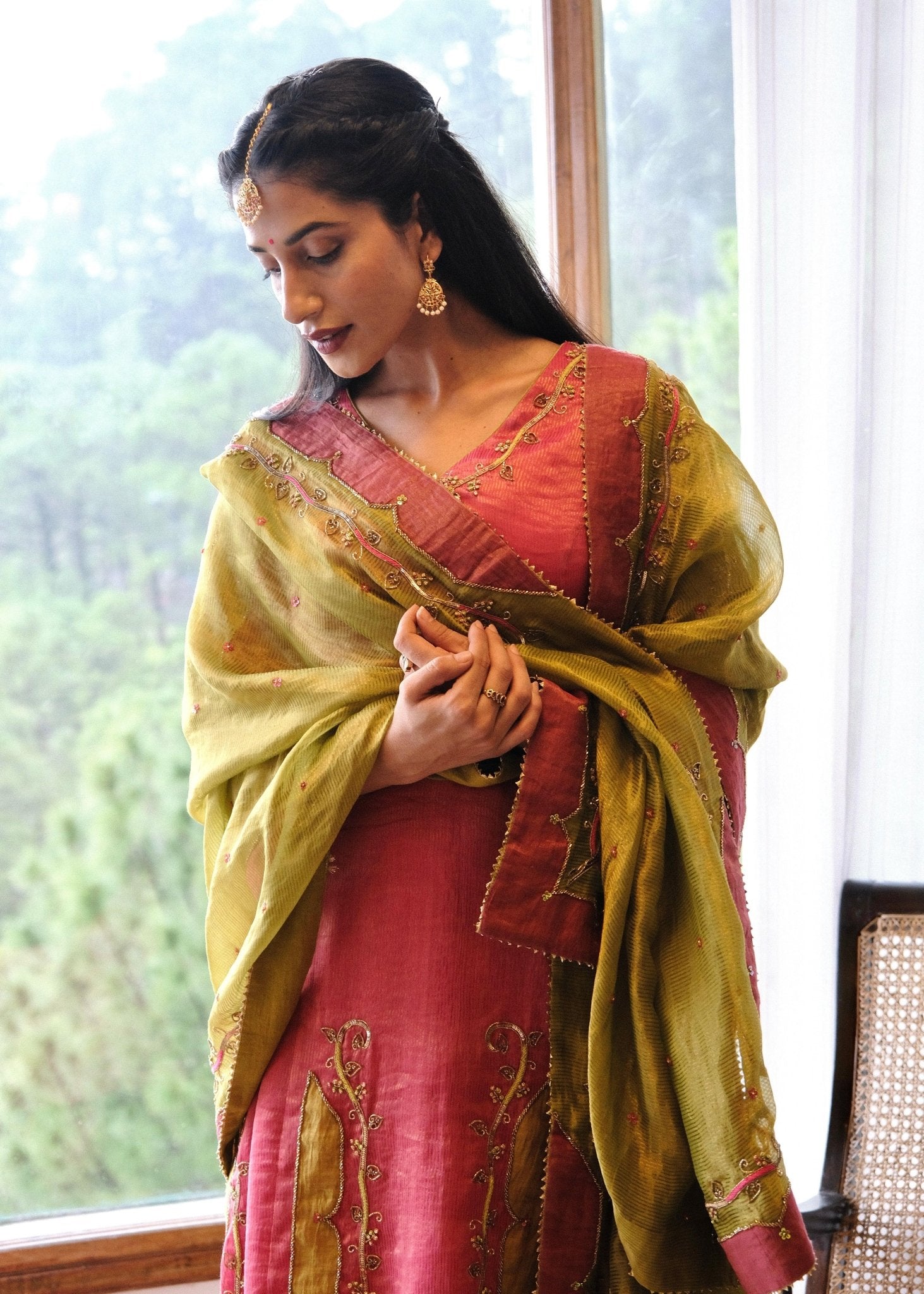 Coral pink striped tissue chanderi kurta set with deer motif embroidery - Sohni