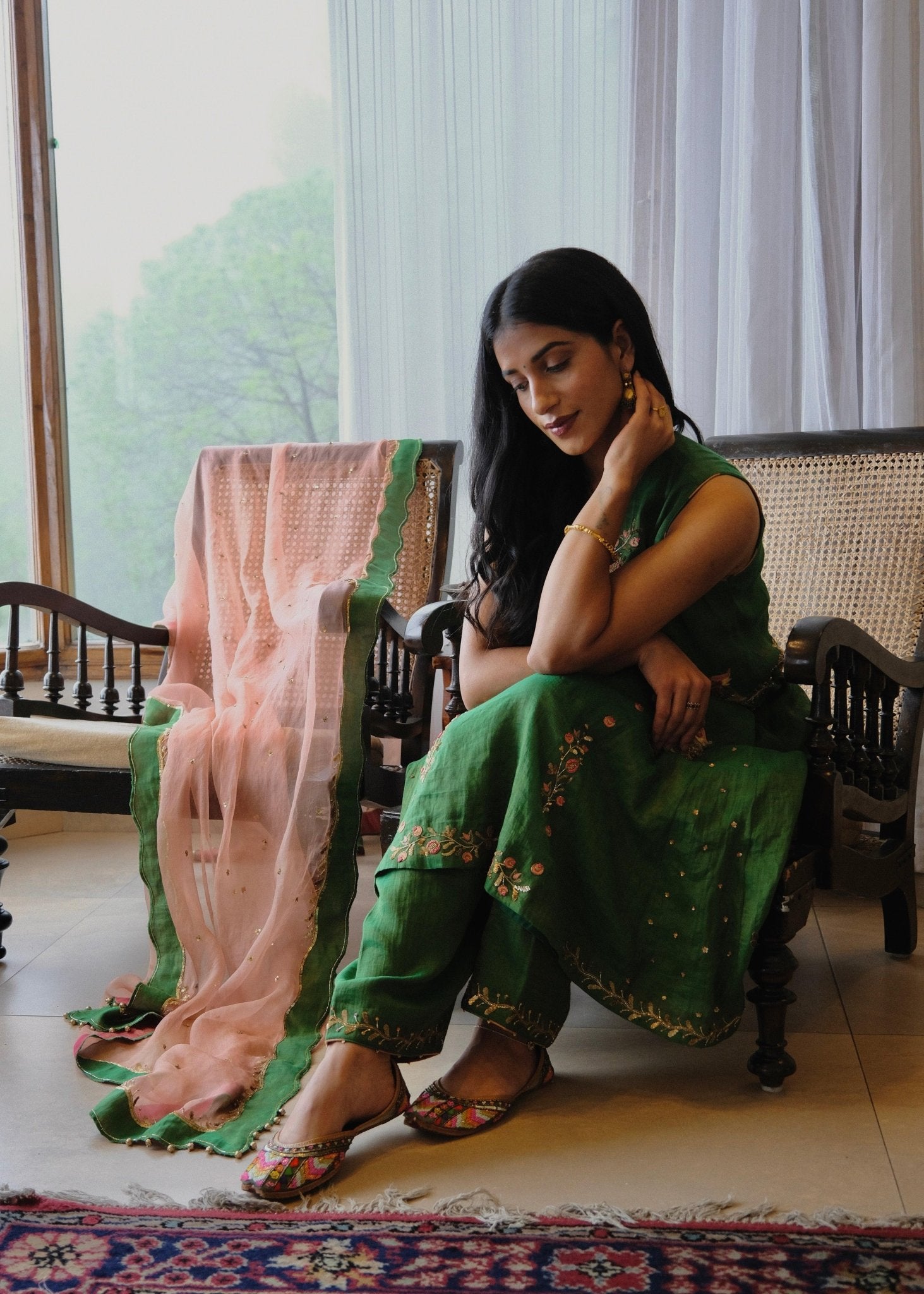 Emerald green tissue chanderi kurta set with exotic birds embroidery and peach scalloped organza dupatta - Sohni
