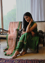 Emerald green tissue chanderi kurta set with exotic birds embroidery and peach scalloped organza dupatta - Sohni