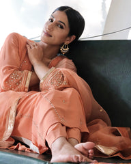 Peach gota patti kurta pants set with organza dupatta - Sohni