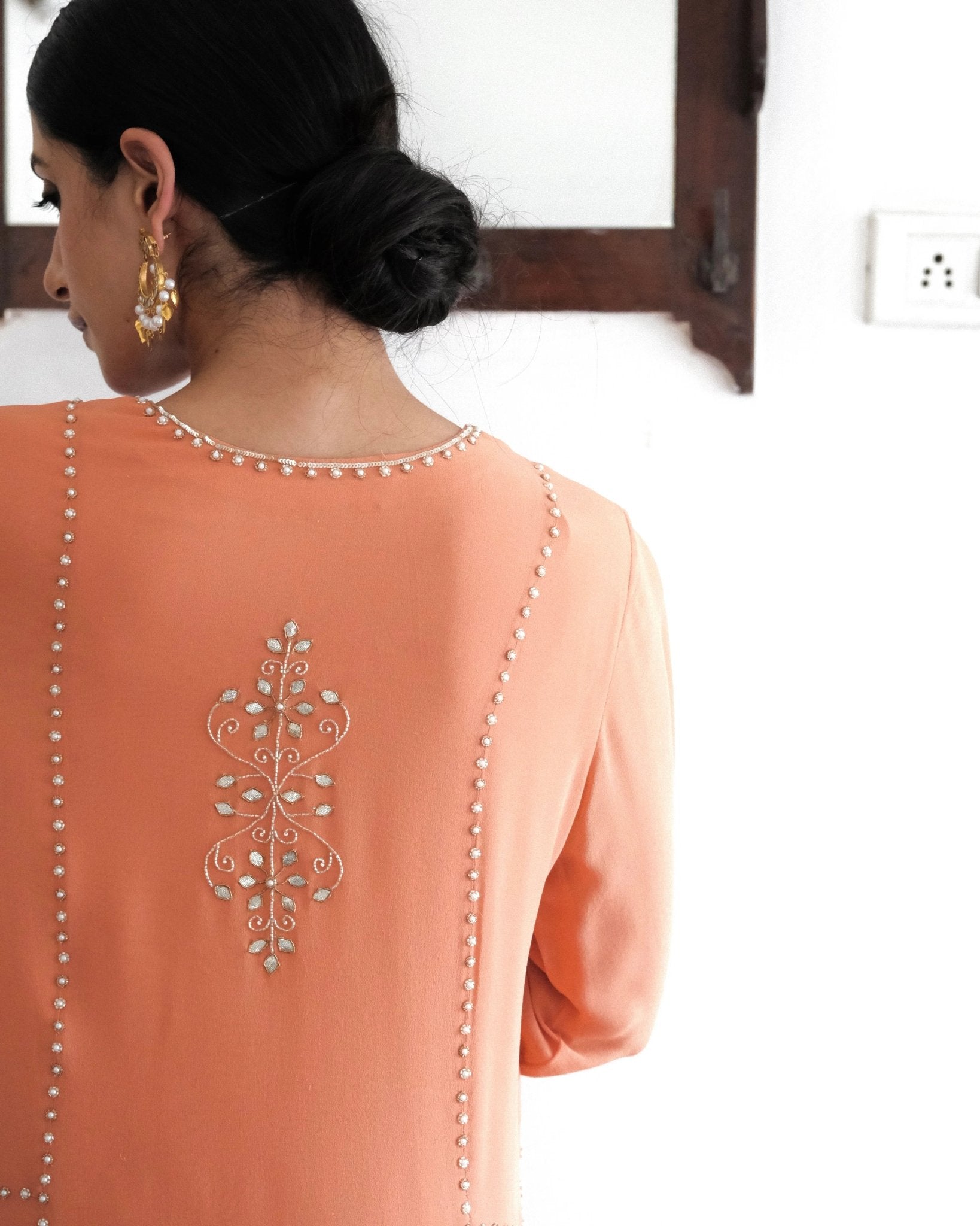 Peach gota patti kurta pants set with organza dupatta - Sohni