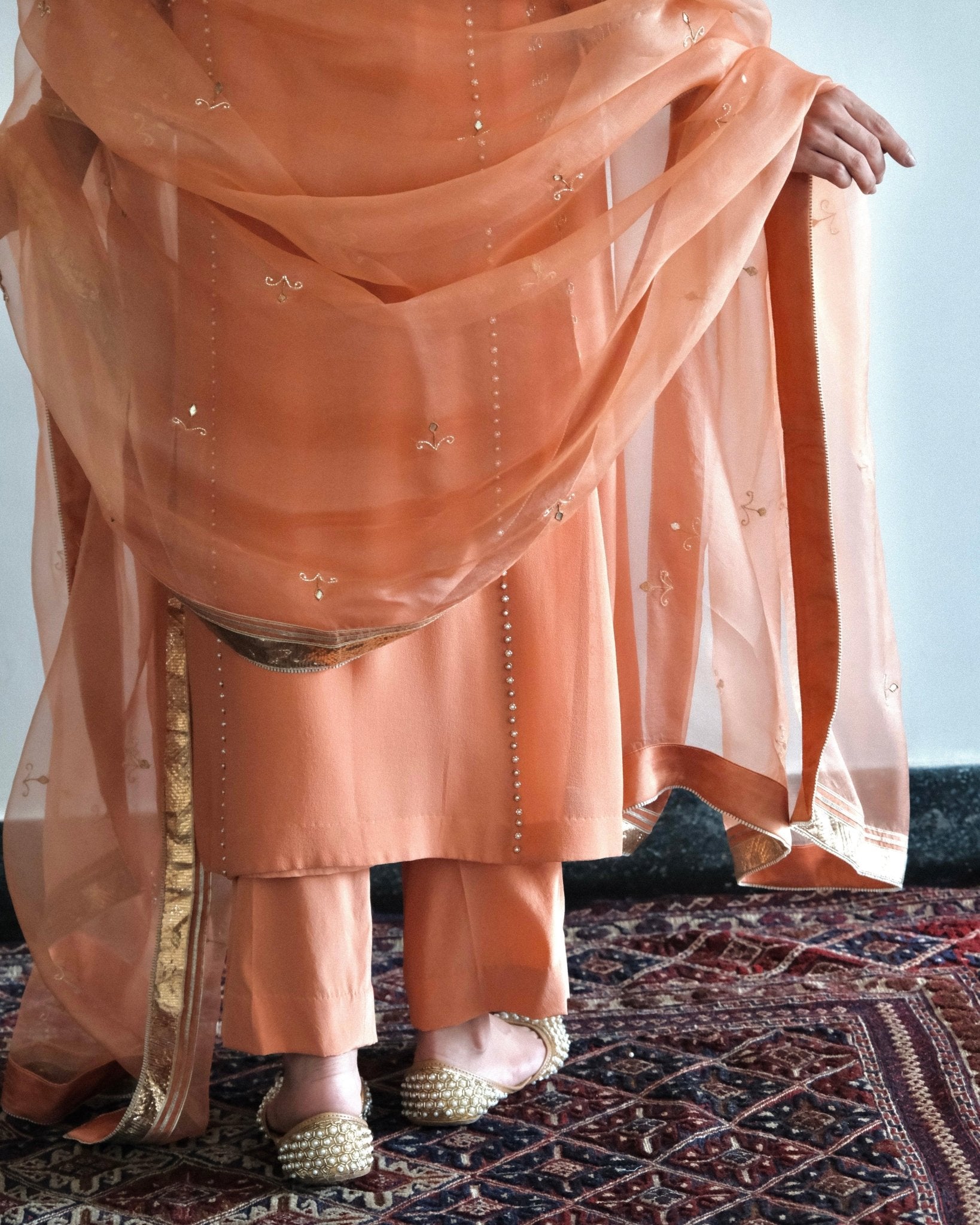 Peach gota patti kurta pants set with organza dupatta - Sohni