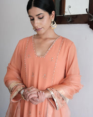 Peach gota patti kurta pants set with organza dupatta - Sohni