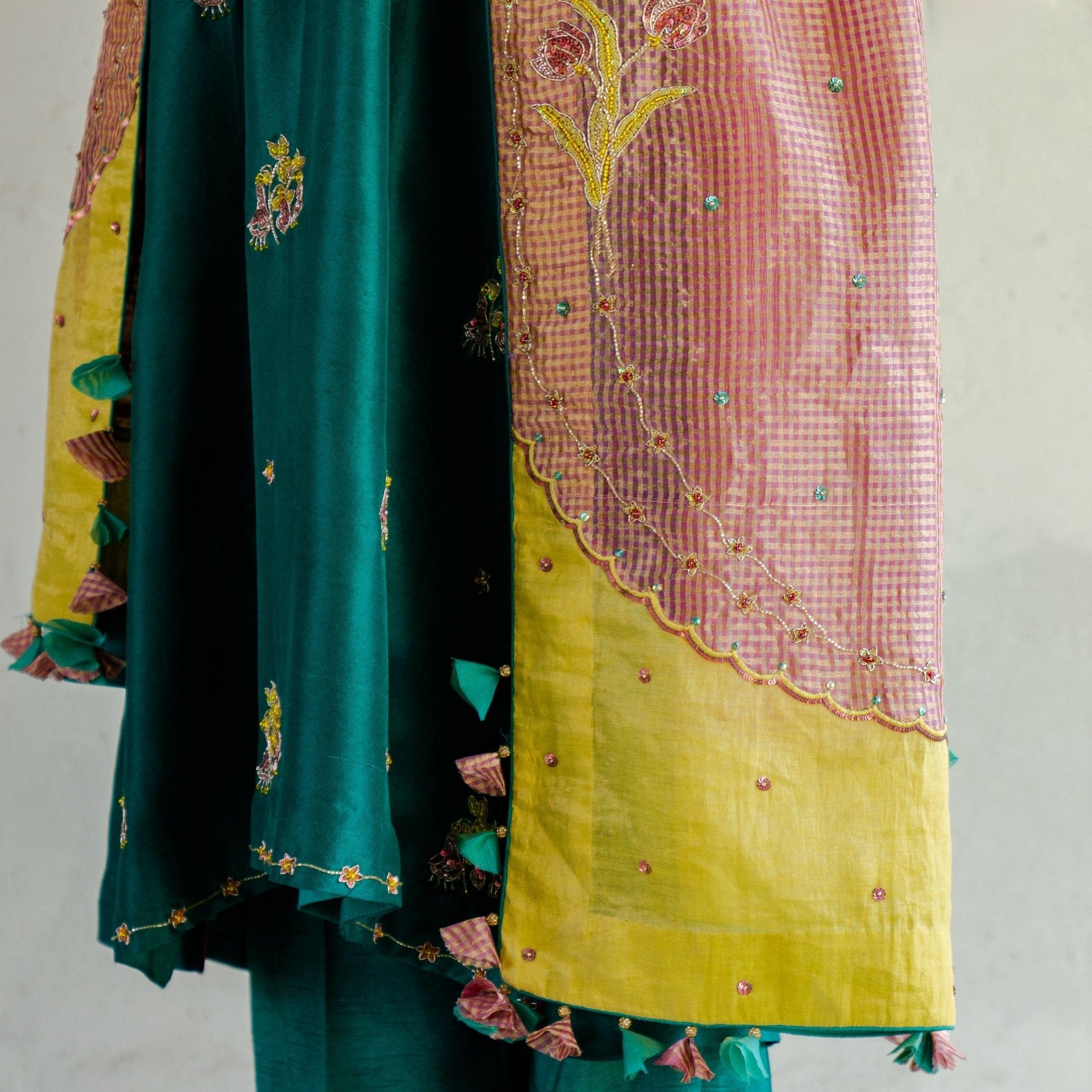 Peacock green silk kurta and pants with dusty rose check tissue dupatta - Sohni