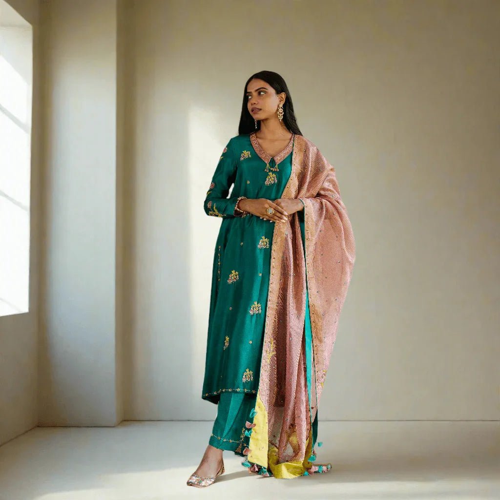 Peacock green silk kurta and pants with dusty rose check tissue dupatta - Sohni