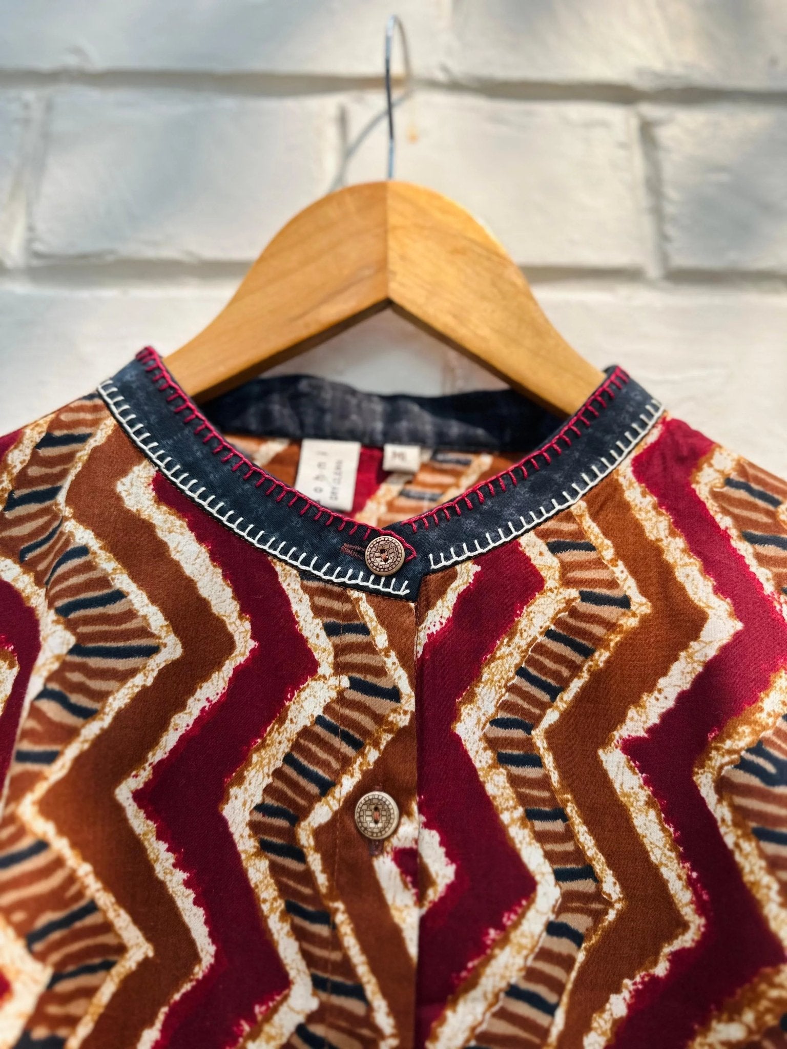 Red camel zig zag dabu print cotton satin kaftan top - Sohni