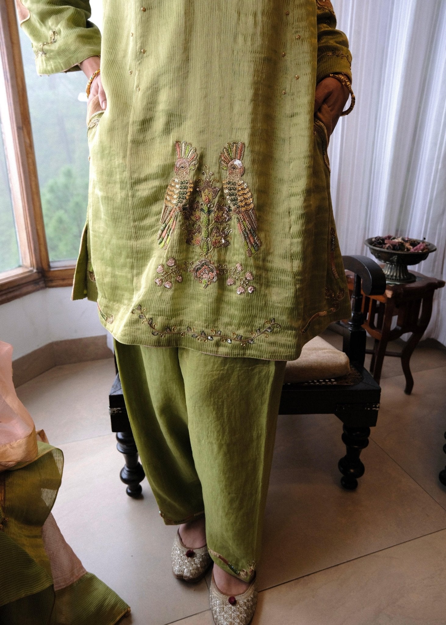 Sap green striped tissue chanderi kurta set with peach gold booti organza dupatta and exotic birds embroidery - Sohni