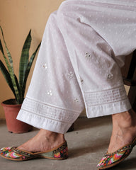 White dobby cotton salwar with mirror booti and ladder lace with pintucks - Sohni