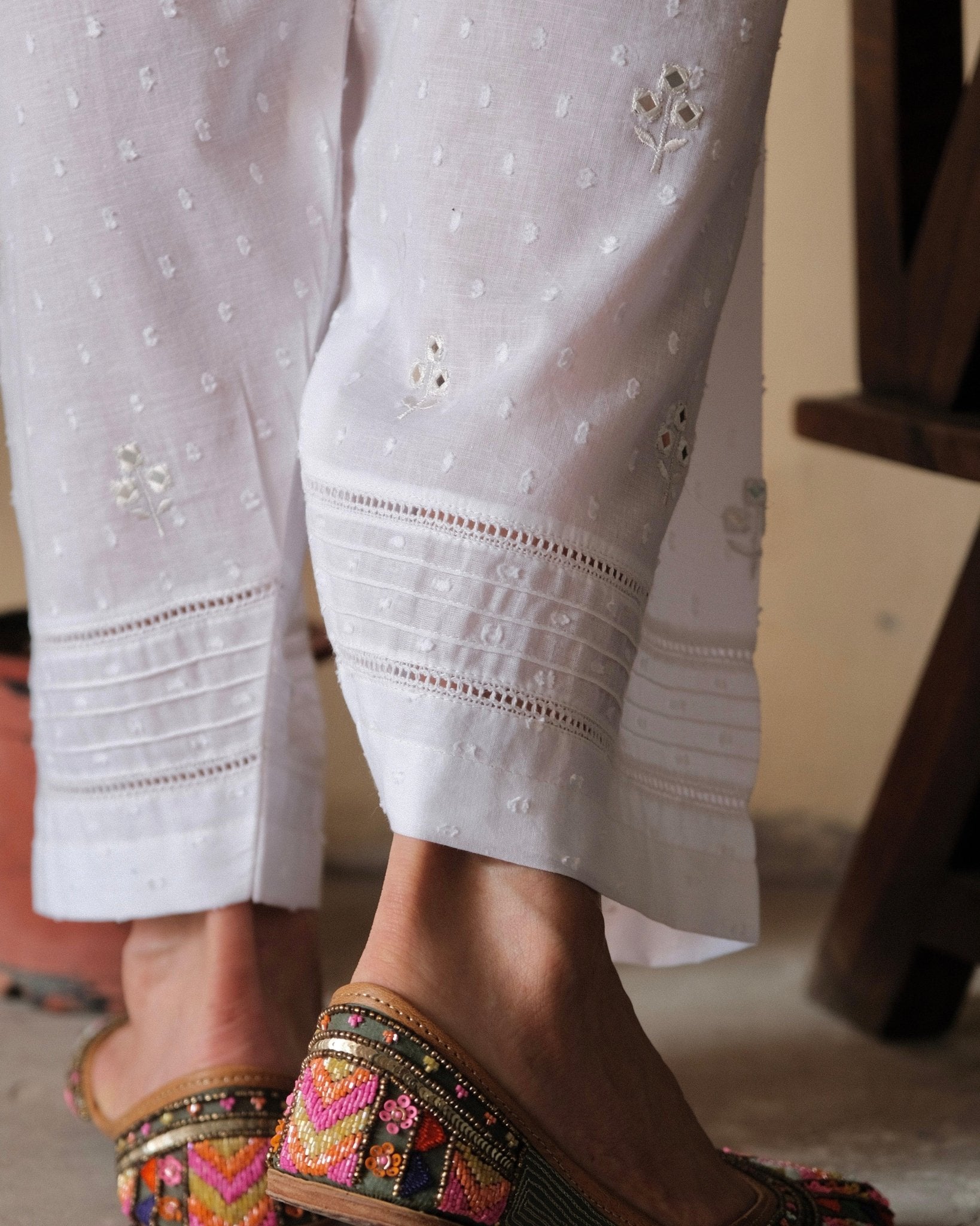 White dobby cotton salwar with mirror booti and ladder lace with pintucks - Sohni