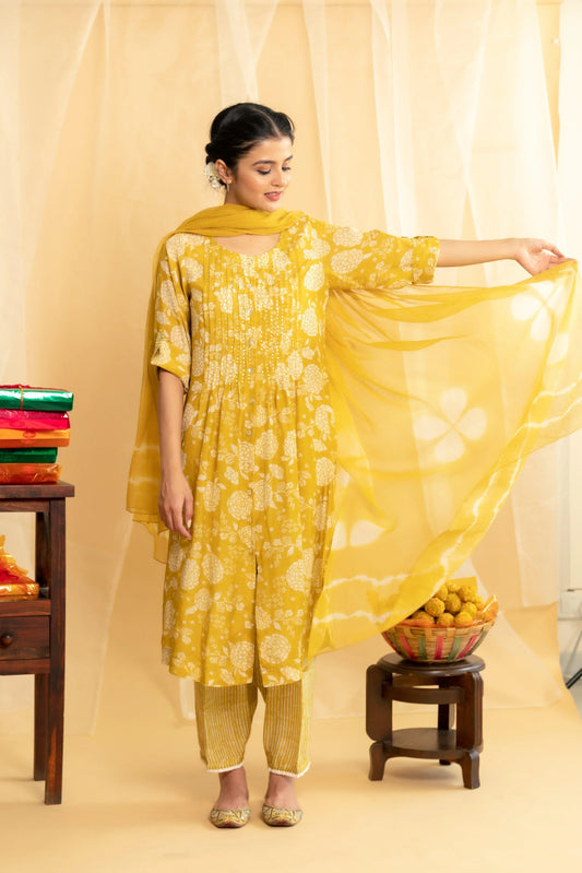 Chartreuse yellow muslin floral print kurta set - Sohni
