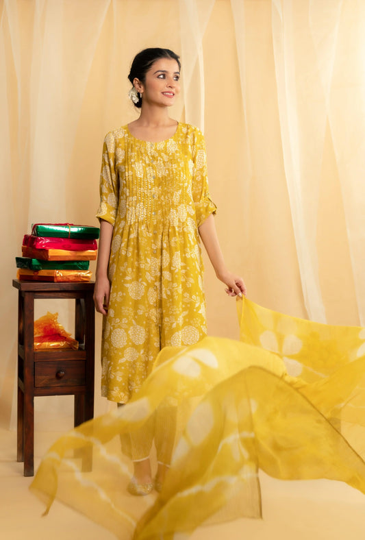 Chartreuse yellow muslin floral print kurta set - Sohni