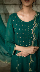 Emerald green hand embroidered kalidaar kurta set with scalloped organza dupatta - Sohni