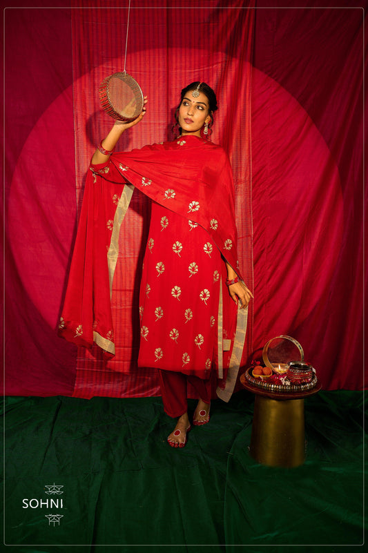 Red sequinned booti kurta with salwar and booti border dupatta - Sohni