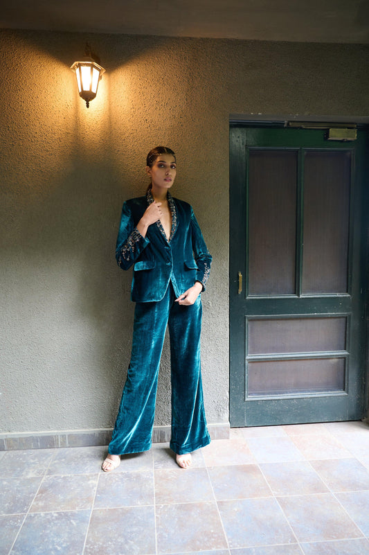 Teal blue velvet blazer and flared pants set - Sohni