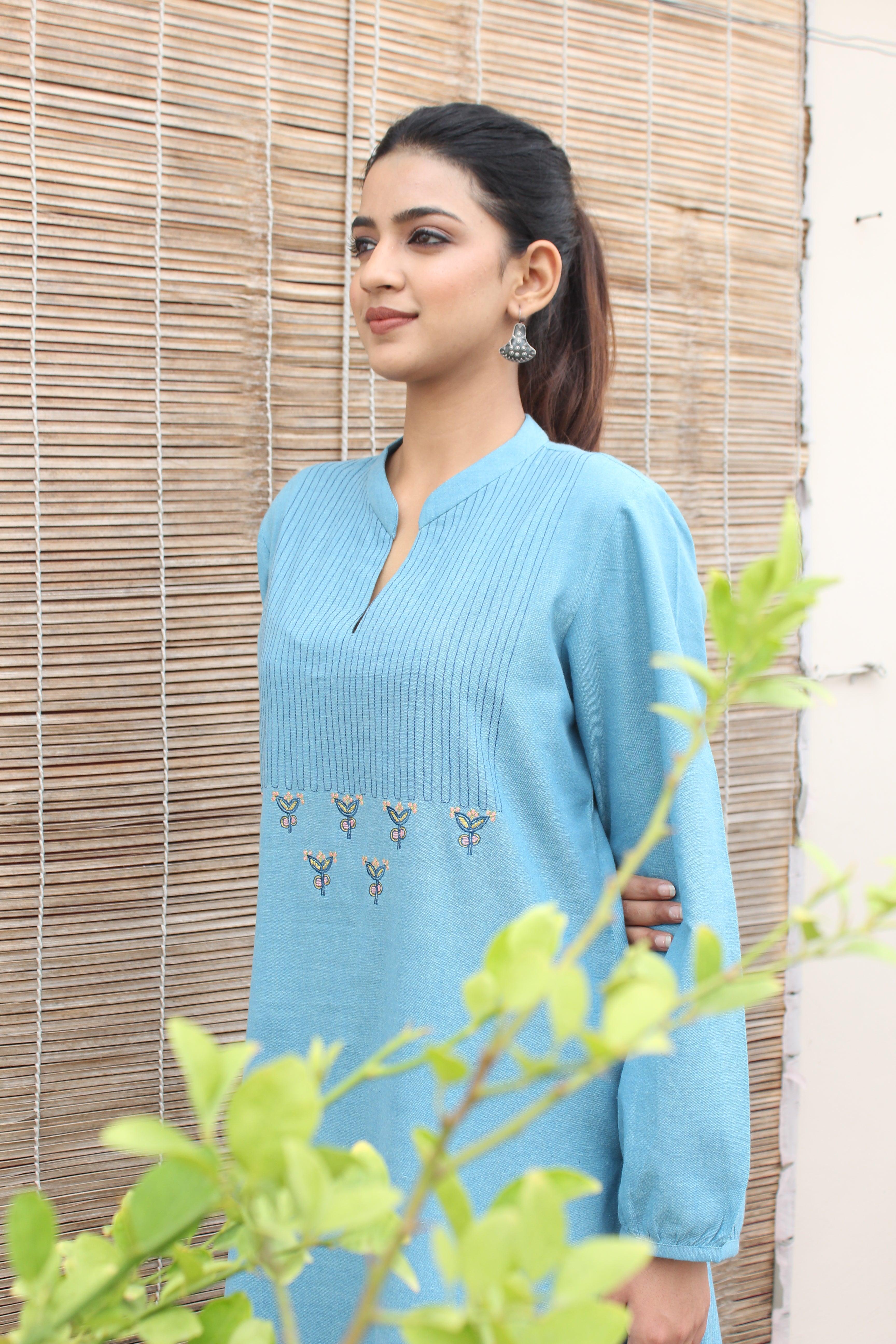 Sky blue handloom kurta and pants set with  gond embroidery - Sohni