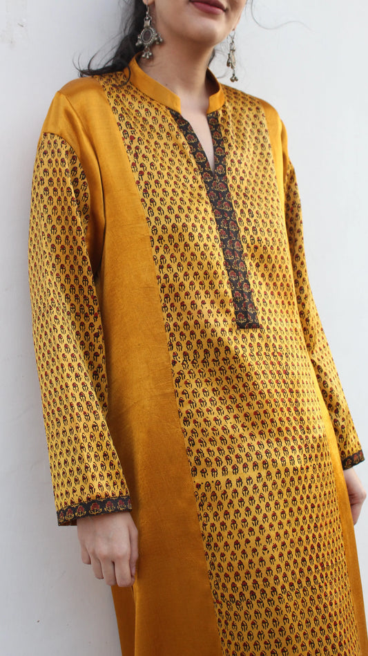 Ochre yellow mashru kurta with printed panel - Sohni