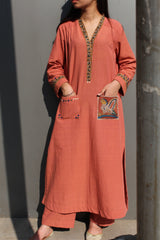 Carrot handloom kurta and pants set with kalamkari pocket detail - Sohni