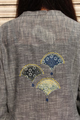 Grey melange weave applique kurta with daabu pants - Sohni