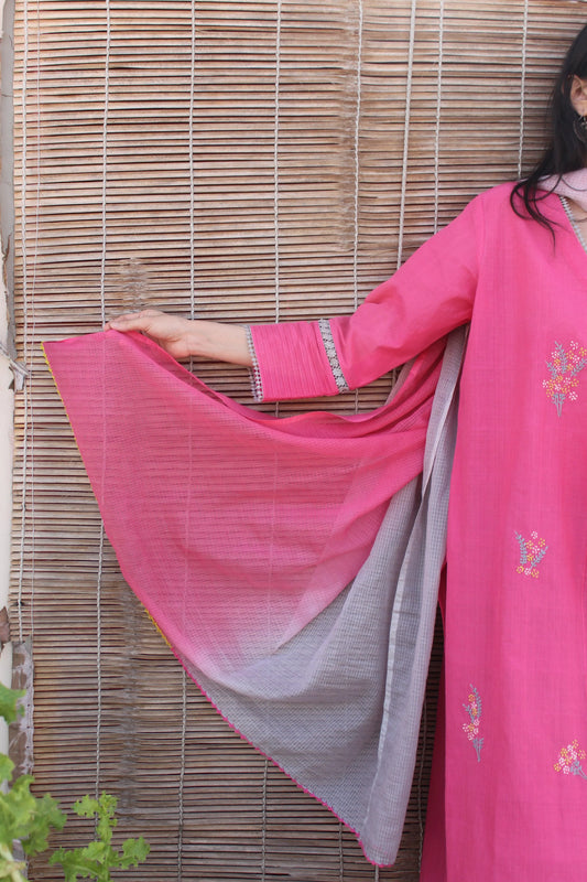 Rani pink mangalgiri cotton kurta set with kota dupatta - Sohni