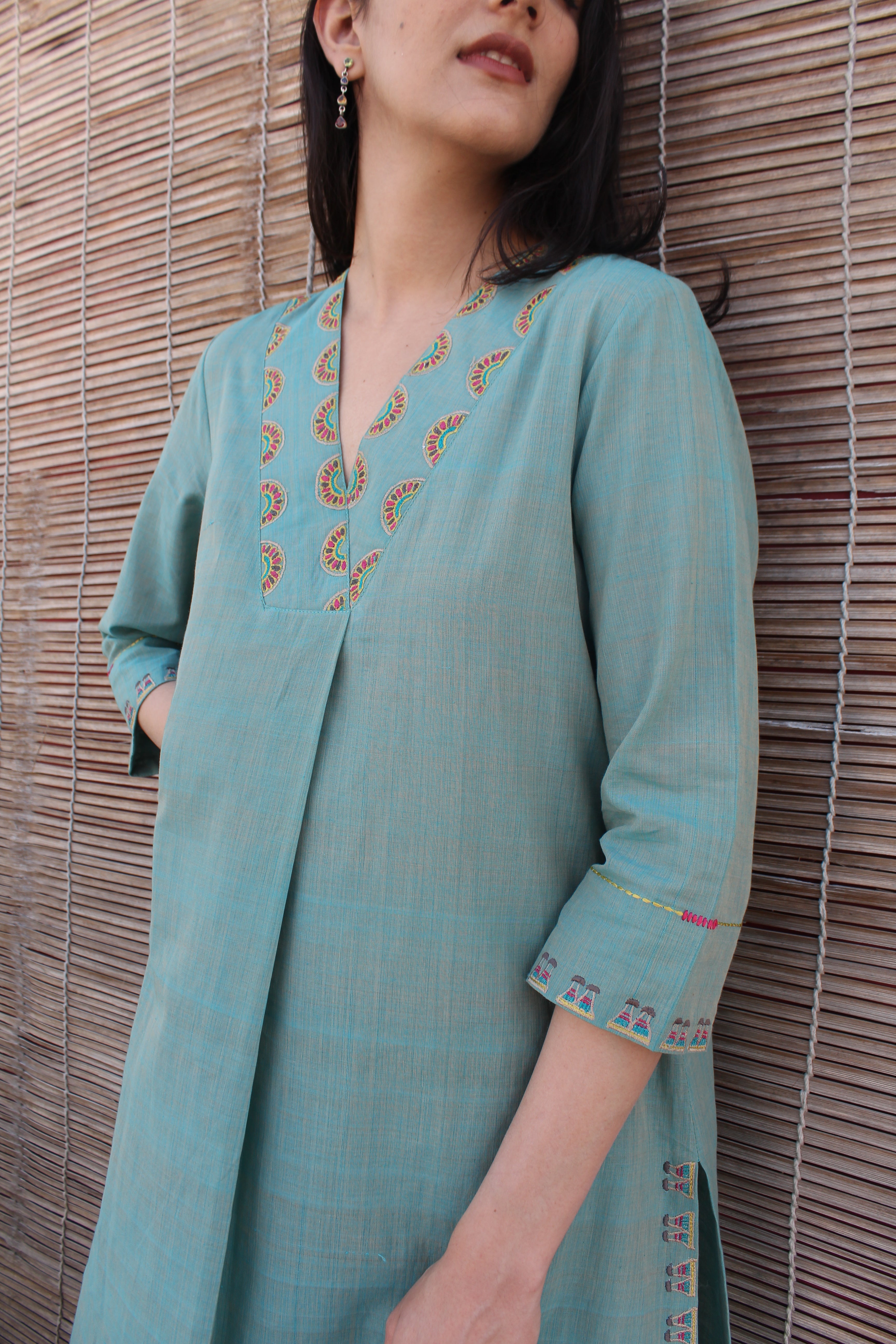 Blue beige shot mangalgiri cotton kurta set with folk horse embroidery and lehriya dupatta - Sohni