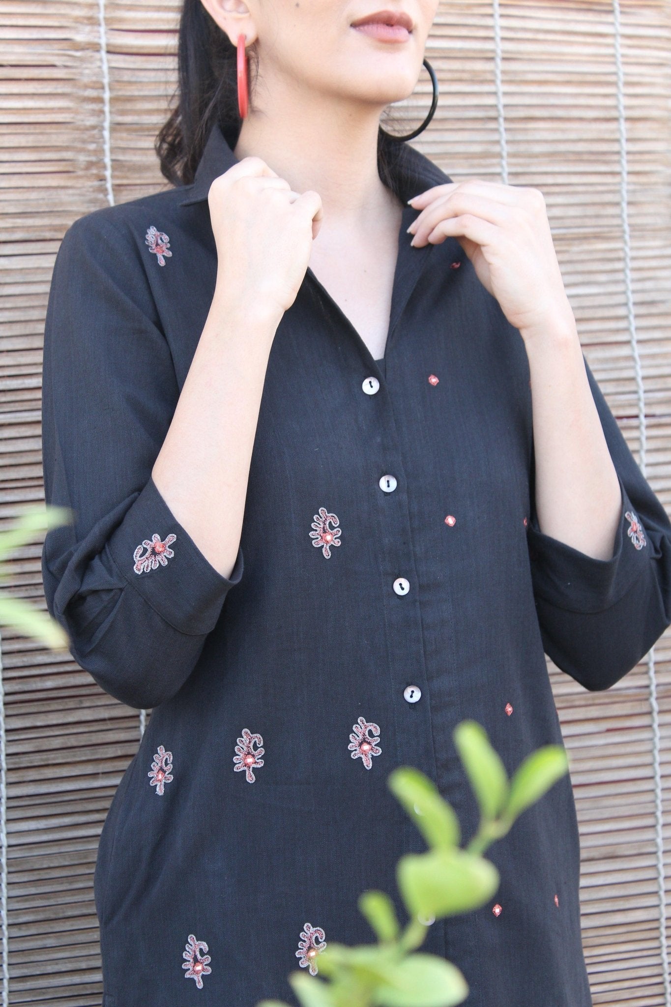 Black handloom shirt kurta and pants set with dori booti and mirrors embroidery - Sohni