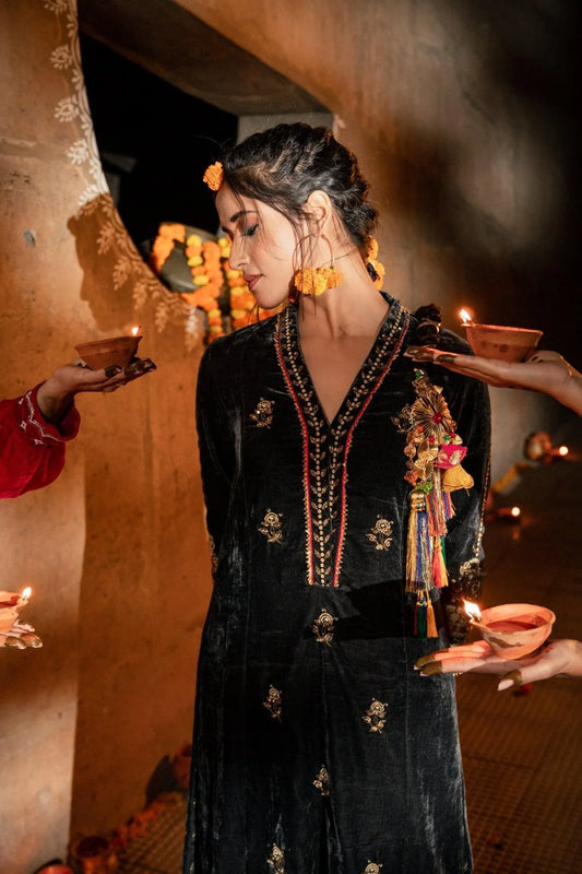 Charcoal grey mughalembroidery silk velvet kurta - Sohni