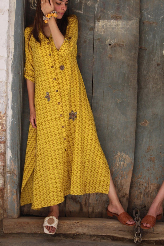 Chartreuse akola print slub cotton kite dress with appliqué - Sohni