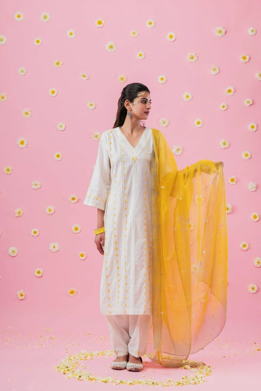Cream cotton hand embroidered kurta set with dupatta and salwar - Sohni