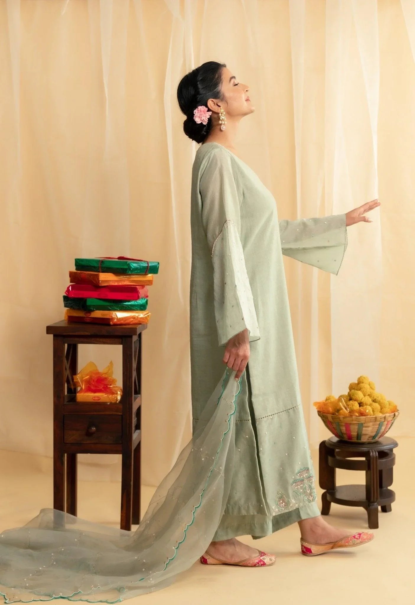 Boota Rangsaz Green tissue chanderi mughal boota kurta with palazzos and organza dup ...