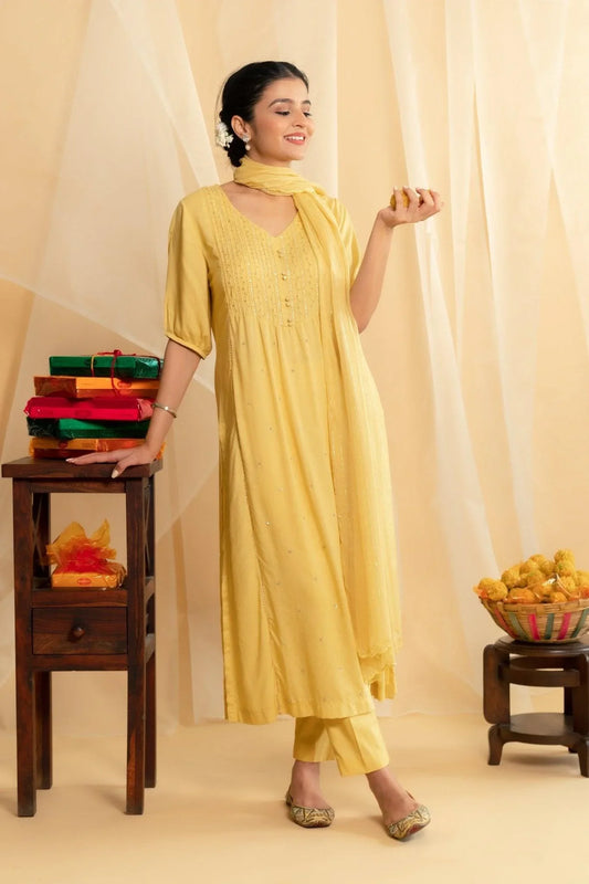 Lemon yellow hand embroidered modal kurta set with scalloped lurex dupatta - Sohni