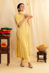 Lemon yellow hand embroidered modal kurta set with scalloped lurex dupatta - Sohni
