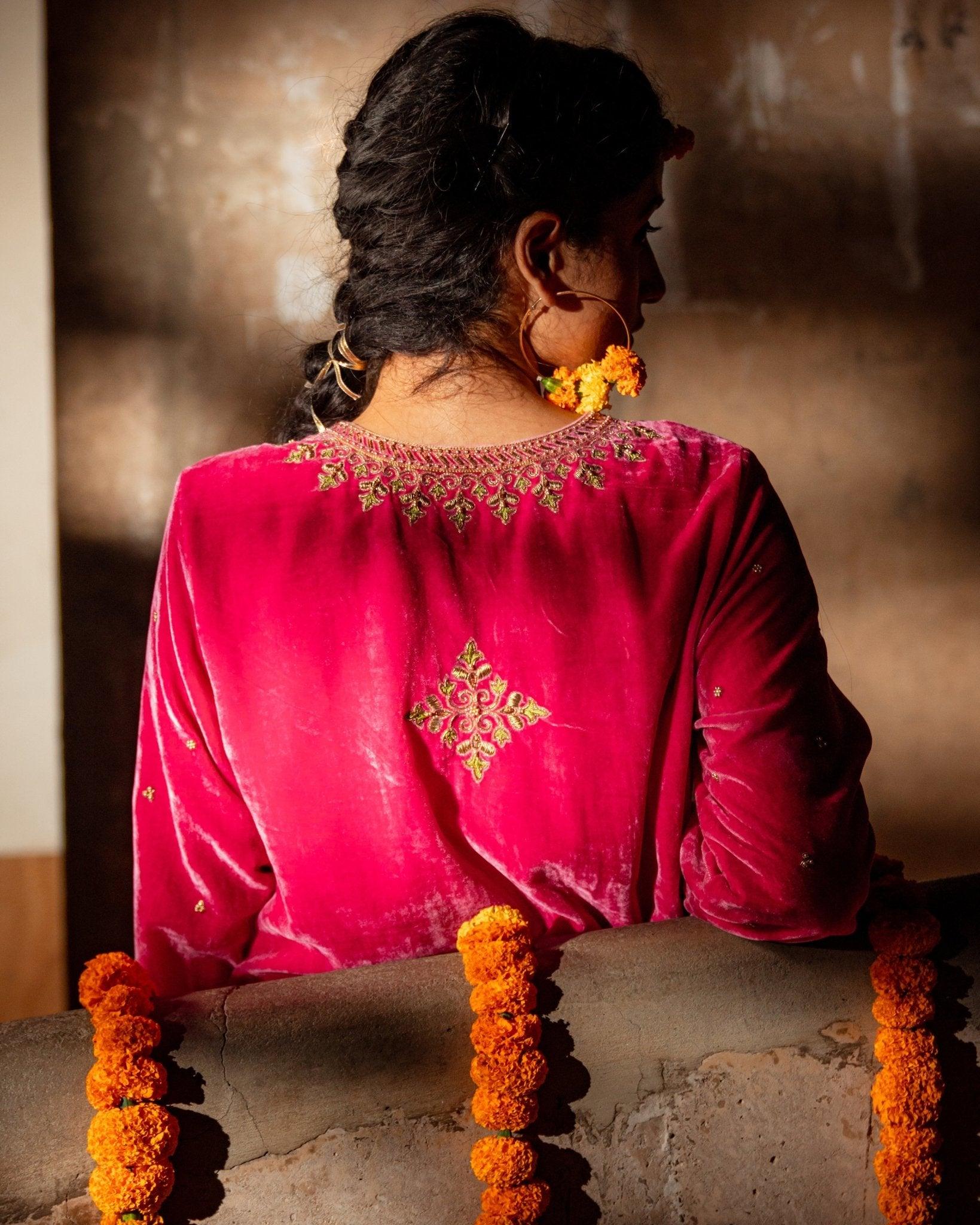 Mithai pink dabka resham embroidered silk velvet kurta - Sohni
