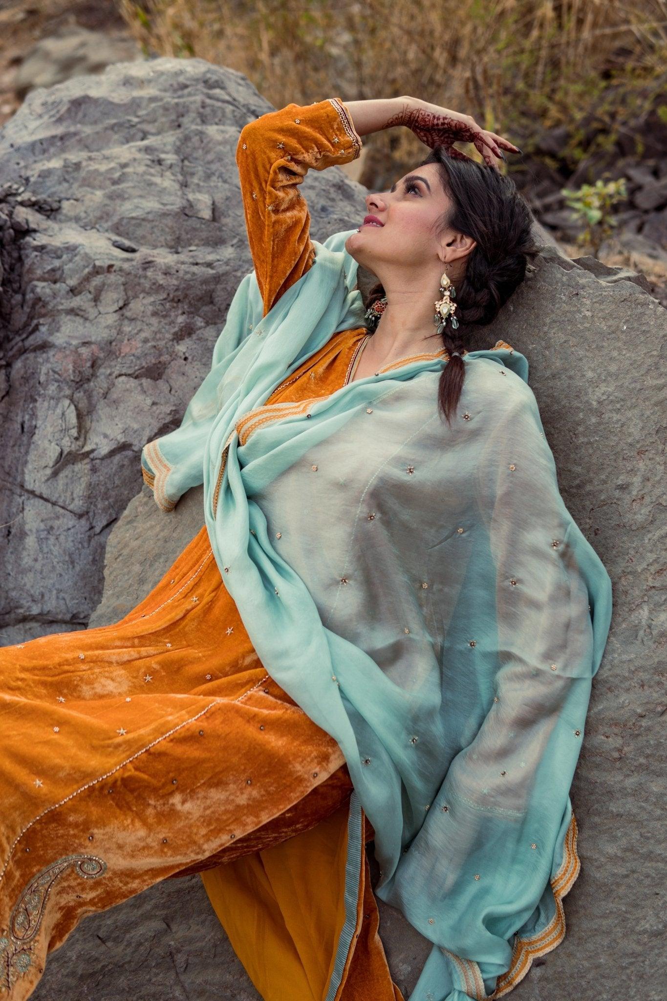 Poses In Salwar Suit With Dupatta..! Request - 16 ✔️ . . Shot On - Vivo S1  @vivo_india @vivo Editing App - Lightroom… | Instagram